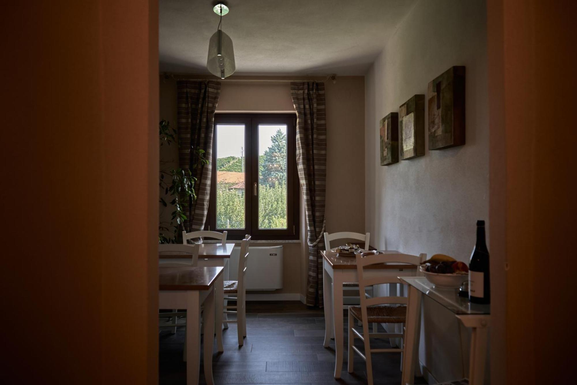 Casa Remussi Hotel Treiso Bagian luar foto