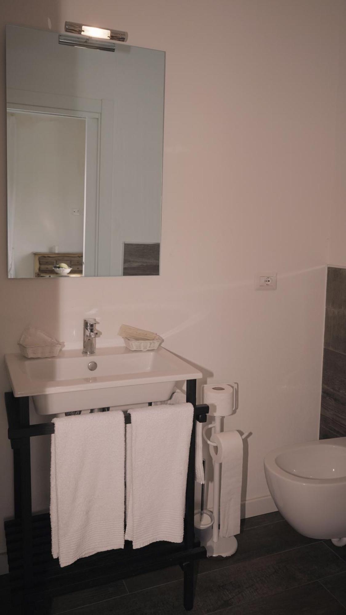 Casa Remussi Hotel Treiso Bagian luar foto