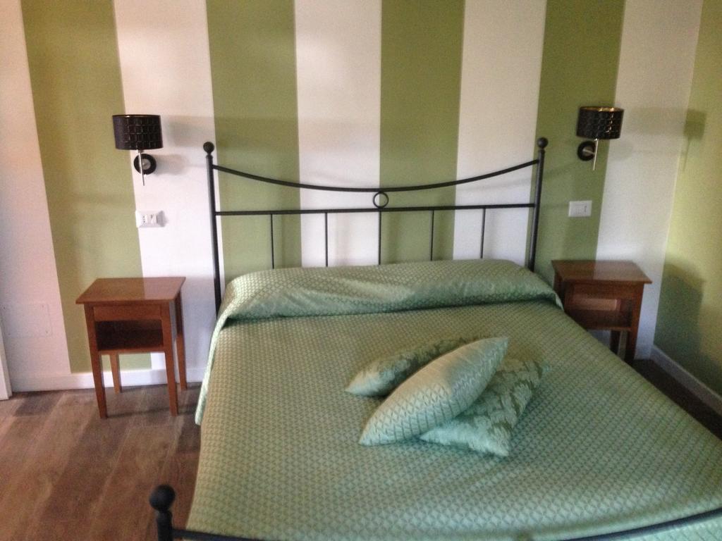 Casa Remussi Hotel Treiso Bagian luar foto
